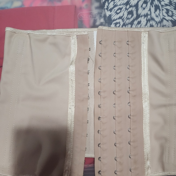 NWOT sz S Lady Slim Latex Waist Trainer - Picture 5 of 8